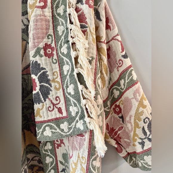 SALE Oversized Floral Tapestry Blanket Coat - Picture 2 of 7
